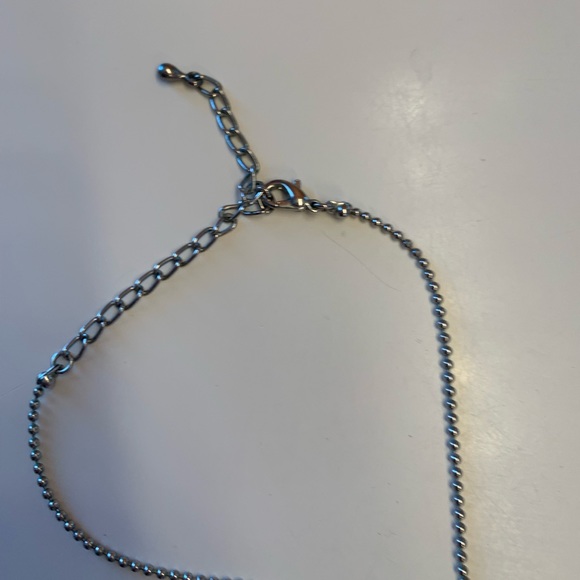 Necklace With Rhinestones - Picture 6 of 7